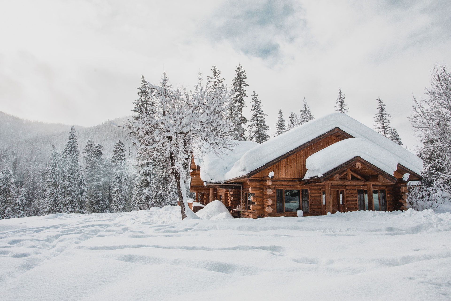 lodge-winter-snow Lochsa Lodge covered in feet of snow